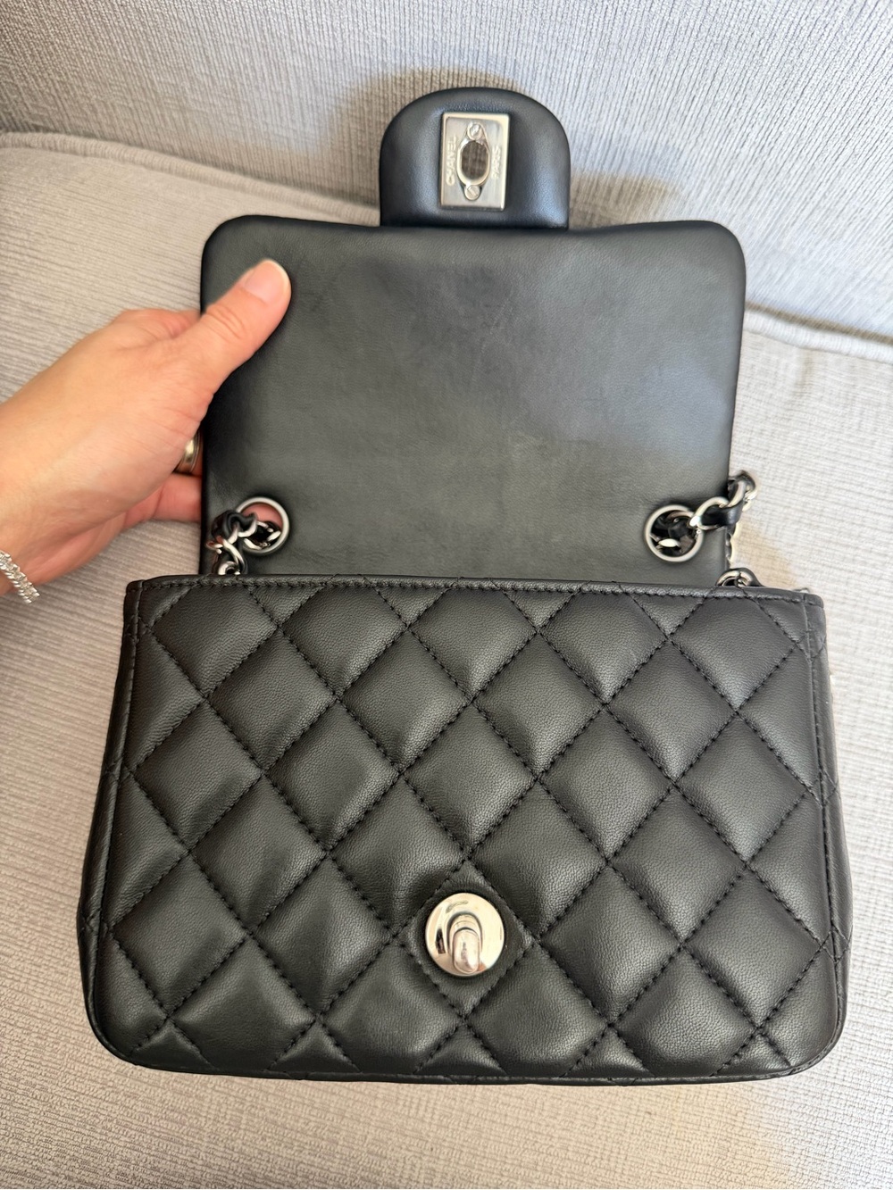 Chanel Black Mini Square Flap bag SHW - Picture 8 of 11